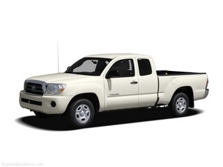 Base (M5); MSRP  $21,100