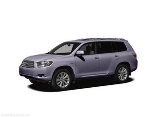 Base V6 (CVT); MSRP  $34,900