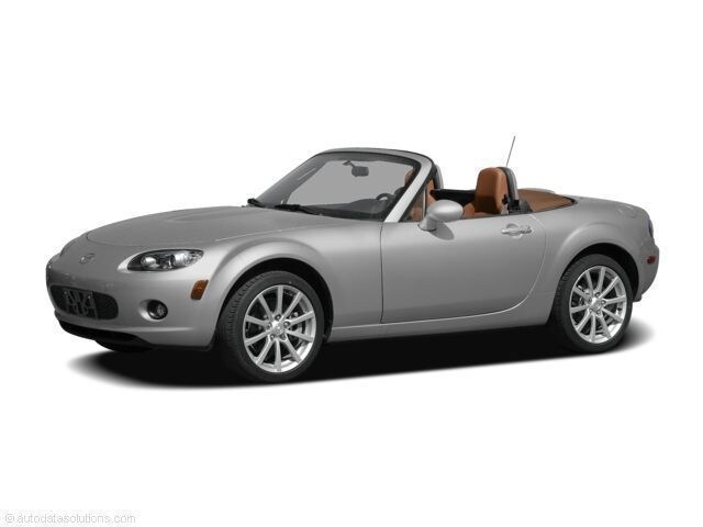Used 2008 Mazda MX-5 Miata Grand Touring with VIN JM1NC25F880148642 for sale in South Bend, IN