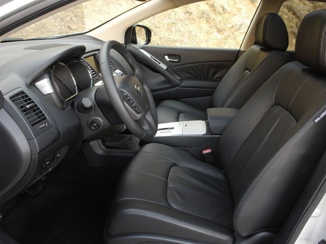 2010 Nissan Murano: Interior