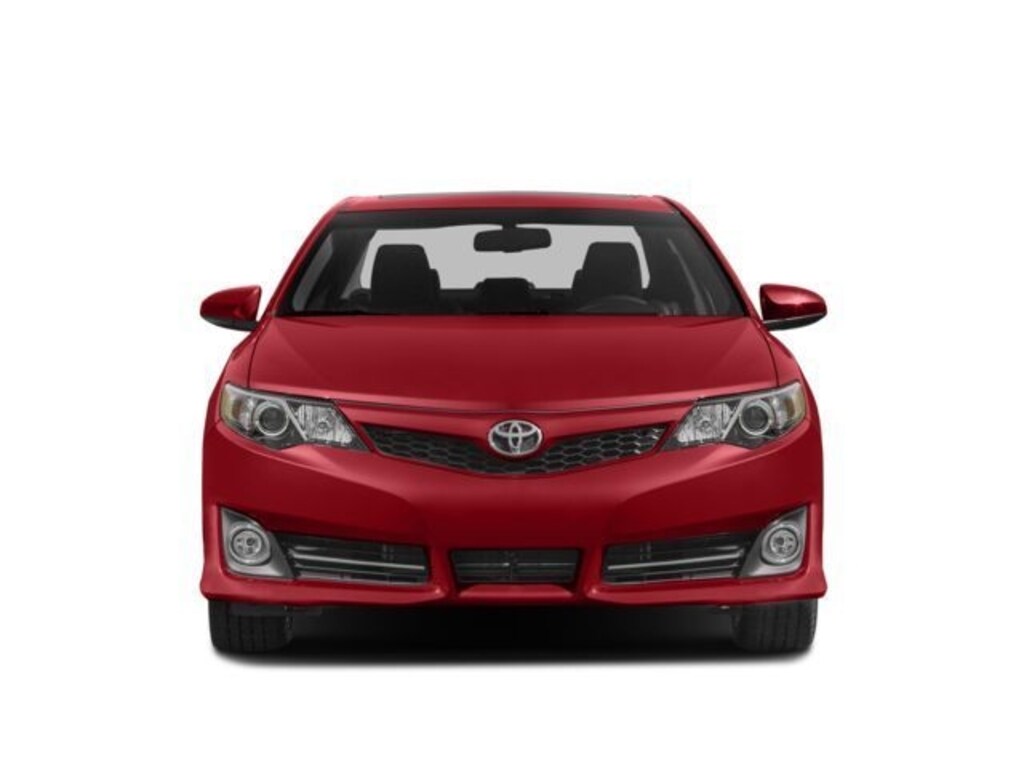Used 2014 Toyota Camry SE Sedan
