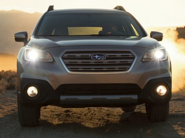 //images.dealer.com/autodata/us/640/2015/USC50SUC022A0/USC50SUC022A01306.jpg