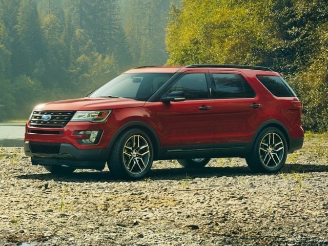 2017 Ford Explorer //images.dealer.com/autodata/us/640/2016/USC60FOS101A0/USC60FOS102E01300.jpg