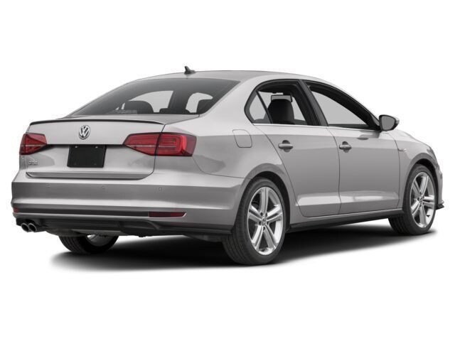 2017 Volkswagen Jetta GLI photo 2