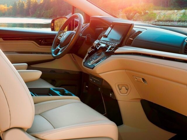 2020 Honda Odyssey Front Seat