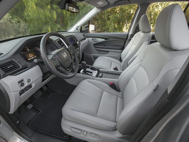 Honda Ridgeline interior