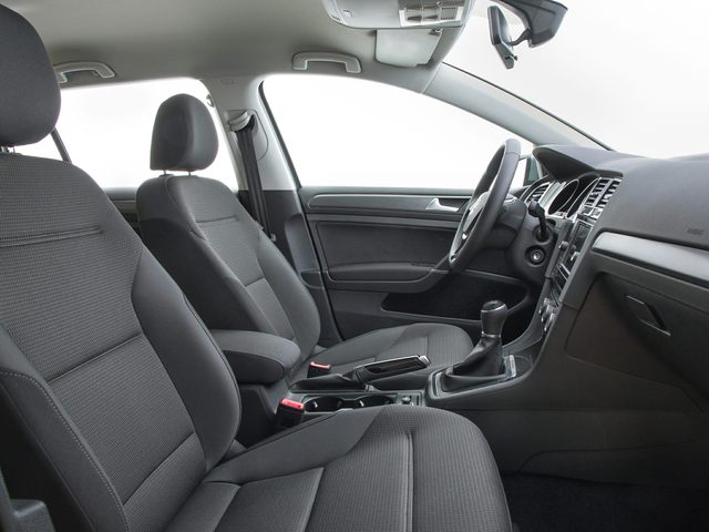 Volkswagen Golf SportWagen interior