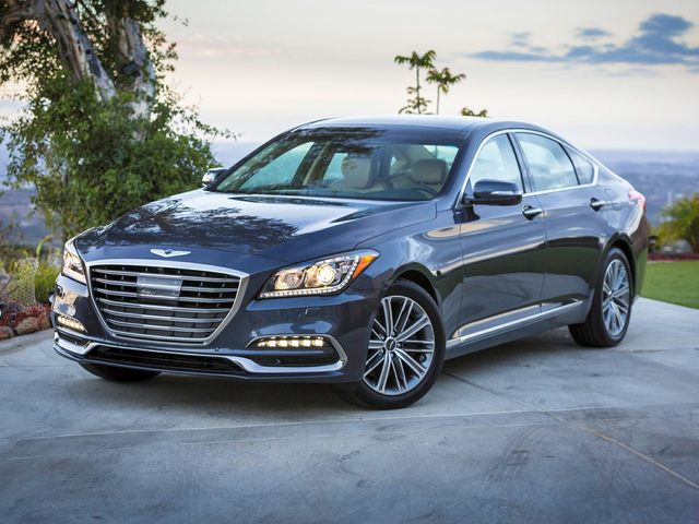 http://images.dealer.com/autodata/us/640/2020/USD00GSC012C0/USC80GSC011A01300.jpg
