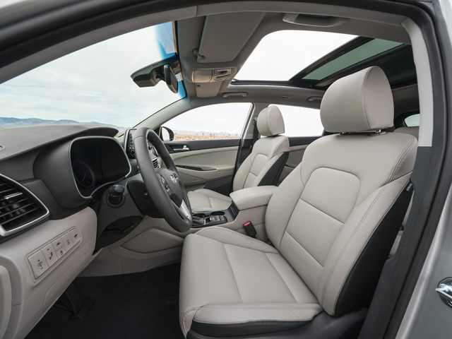 http://images.dealer.com/autodata/us/640/2020/USD00HYS021C0/USC90HYS021A01351.jpg