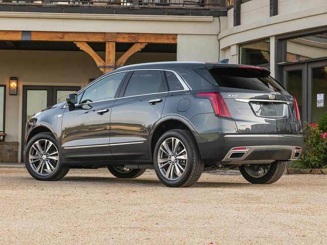 http://images.dealer.com/autodata/us/640/2022/USD20CAS062A0/USD00CAS062B01301.jpg