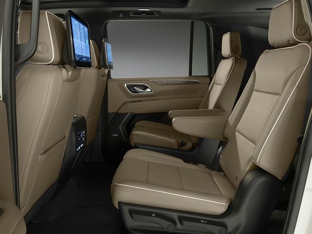 http://images.dealer.com/autodata/us/640/2022/USD20CHS272B0/USD10CHS271A01352.jpg