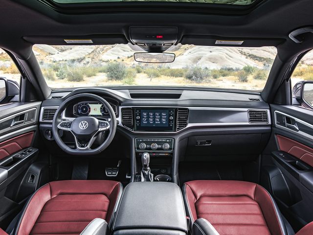 2023 Volkswagen Atlas Cross Sport Interior