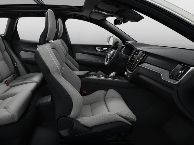 2025 Volvo XC60 Recharge Plug-in Hybrid Front Seats