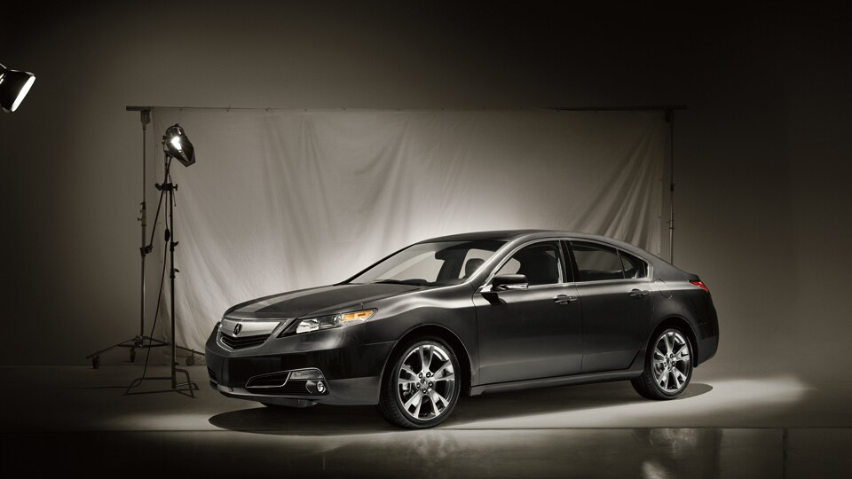 2012-tl-sedan-960x540_02.jpg
