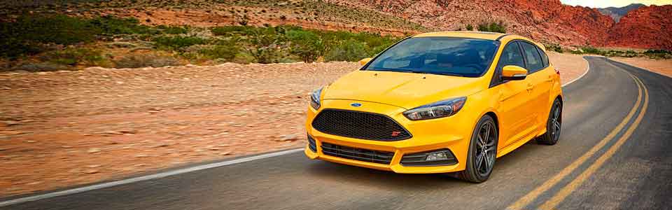 2015-Focus-Hatchback_04.jpg