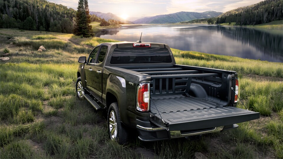 2015-Canyon-Truck_04.jpg