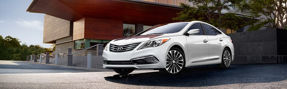 2015-Azera-Sedan_01.jpg