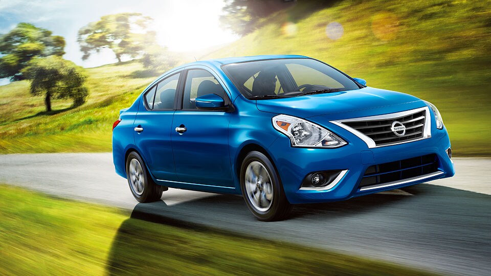 2015-Versa-Sedan_05.jpg