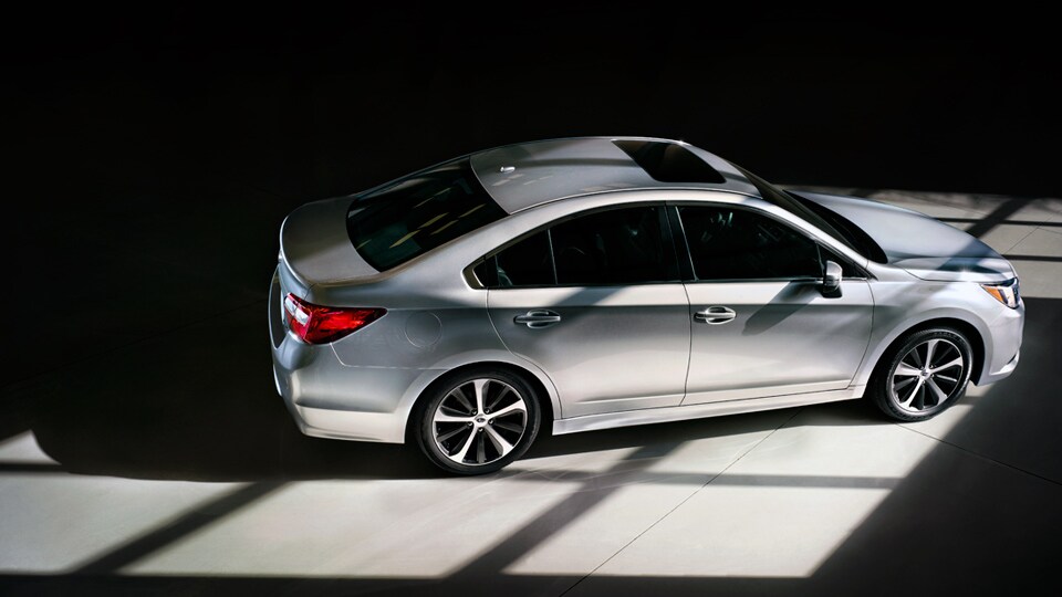 2015-Legacy-Sedan_01.jpg