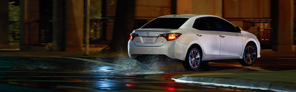 Toyota-Corolla-Sedan_04.jpg