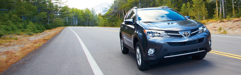 2015-RAV4-SUV_05.jpg