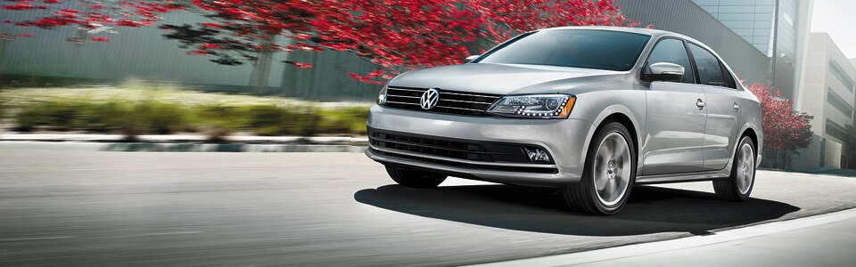 2015-Jetta-Sedan_03.jpg
