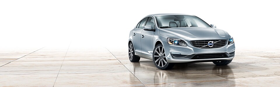 2015-S60-Sedan_01.jpg