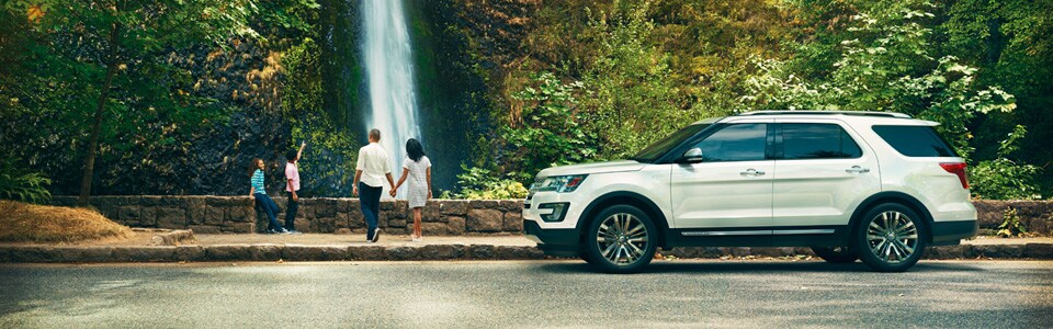 2016-Explorer-SUV_08.jpg