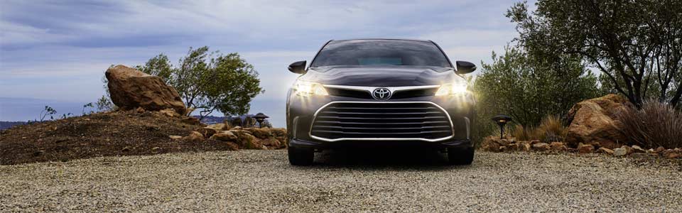 2016-Avalon-Sedan_03.jpg