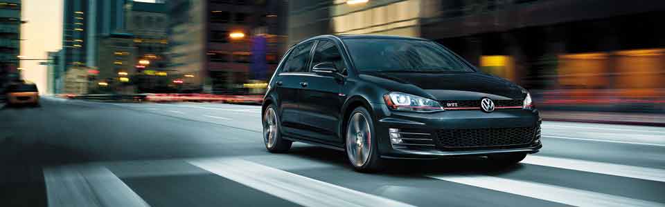 2016-Golf-GTI-Hatchback_01.jpg