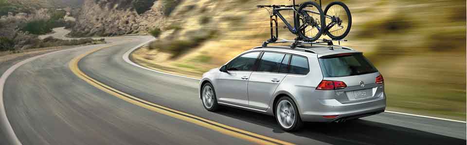 2016-Golf-SportWagen_01.jpg