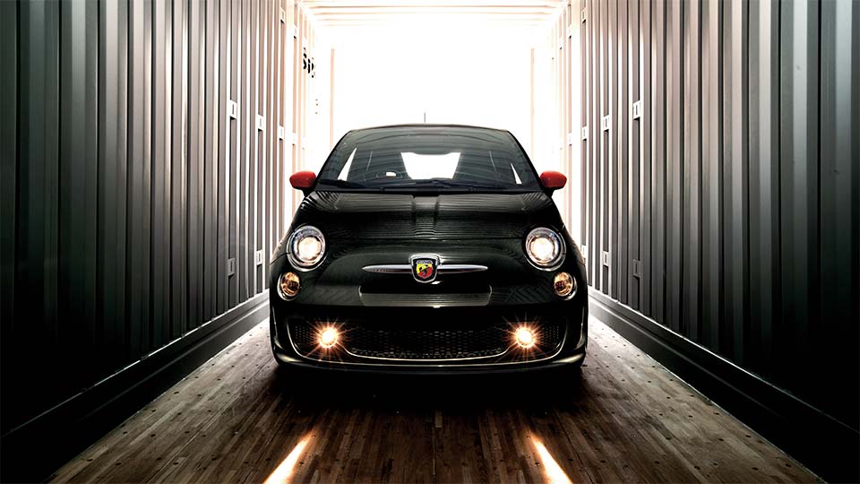 2017-500-Hatchback_06.jpg