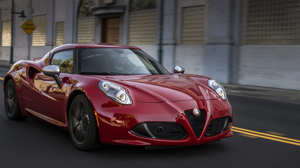 2018-4C-Coupe_01.jpg
