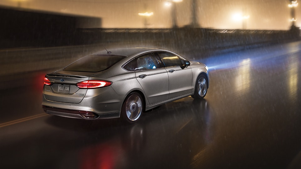 2018-Fusion-Sedan_07.jpg