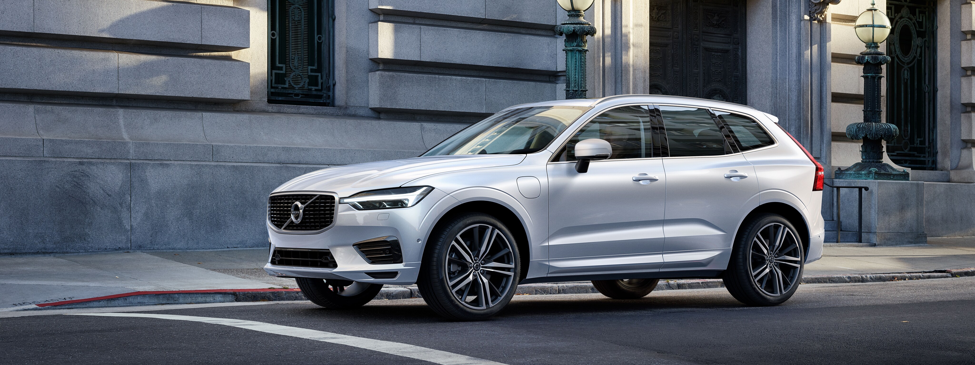2020-xc60.png