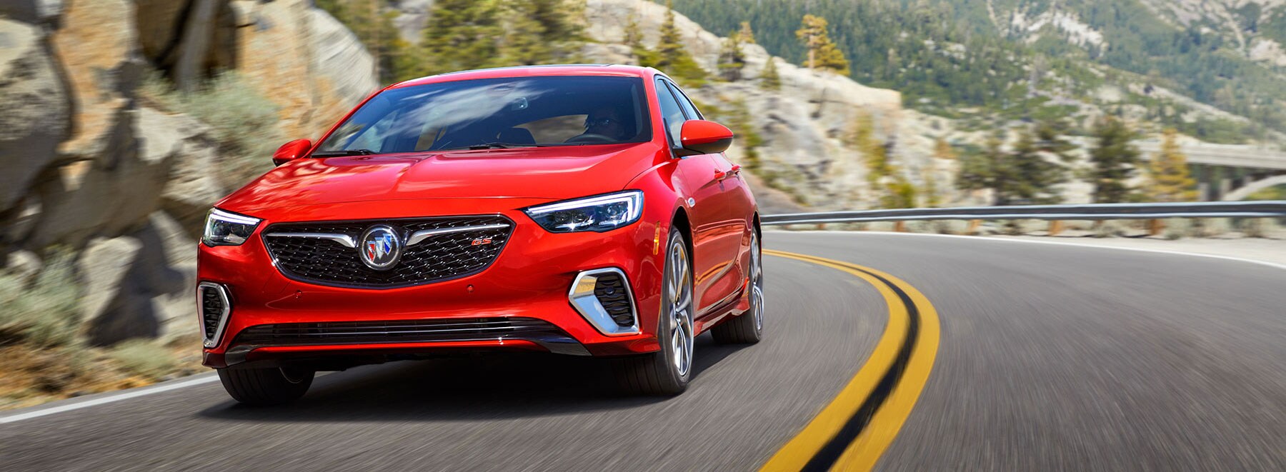 Buick-Regal-Sportback-Hatchback_03.jpg