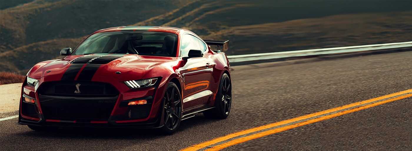 2020-Ford-GT500_04.jpg