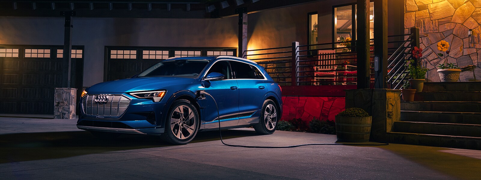 e-tron-SUV_03.jpg