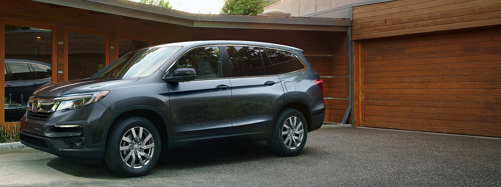 2021-Pilot-SUV_01.jpg