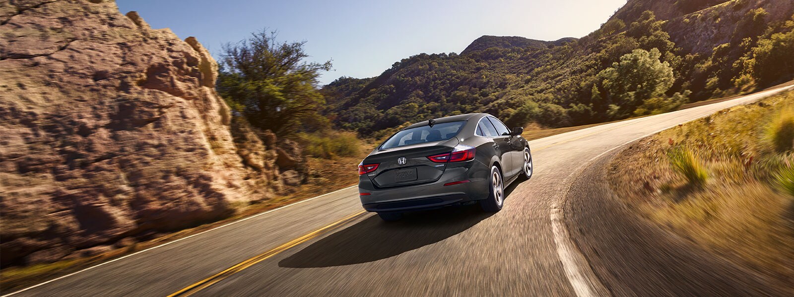 Insight-Sedan_09.jpg