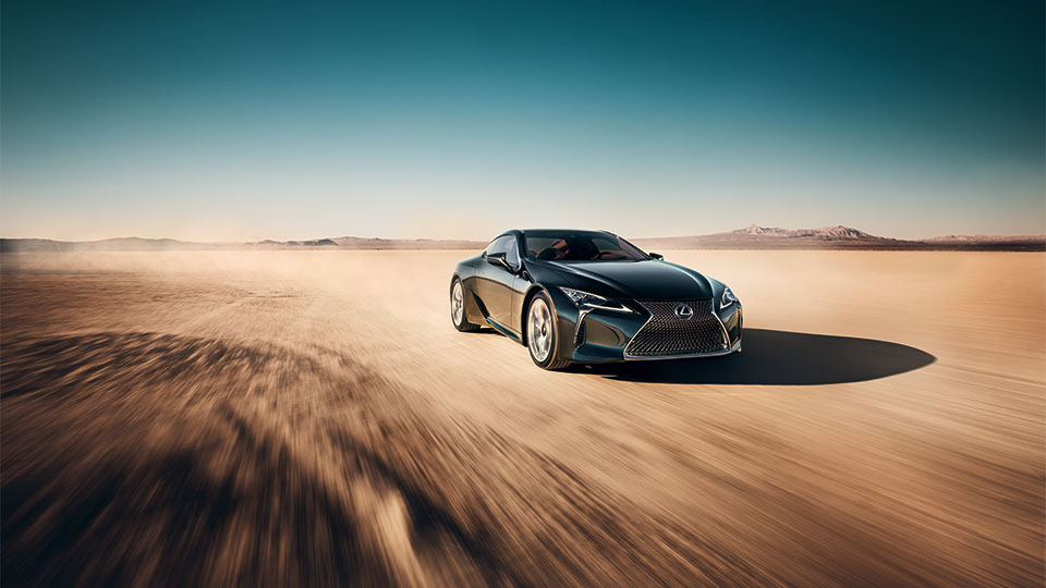 LC500h-Coupe_02.jpg