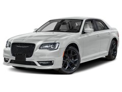 2023 Chrysler 300 Touring-L Sedan