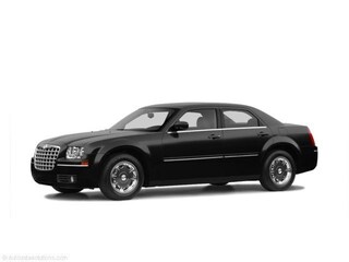 Clearance 2005 Chrysler 300 Base Sedan for sale in Campbell River, BC