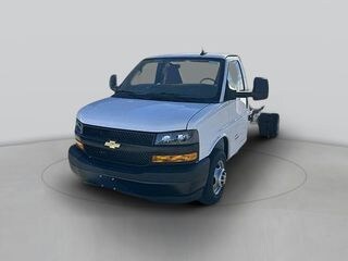 2025 Chevrolet Express Cutaway 4500 Truck 