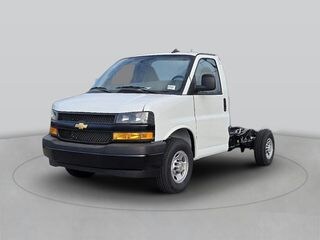 2026 Chevrolet Express Cutaway Truck 