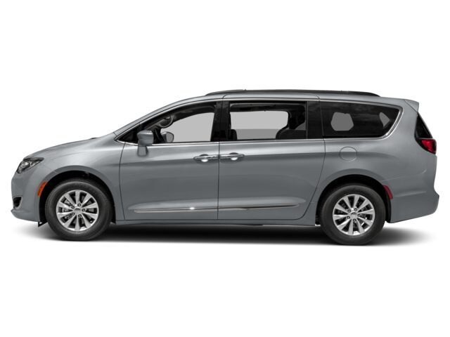 2017 Chrysler Pacifica Touring Plus photo 4