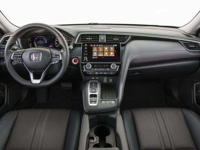 //images.dealer.com/autodata/us/640/2019/USC90HOC061C0/USC90HOC061C01350.jpg