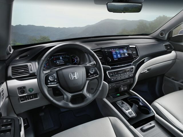 http://images.dealer.com/autodata/us/640/2019/USC90HOS031C1/USC90HOS031A01350.jpg