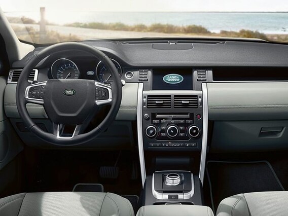 See the New Land Rover Discovery in Dallas, TX