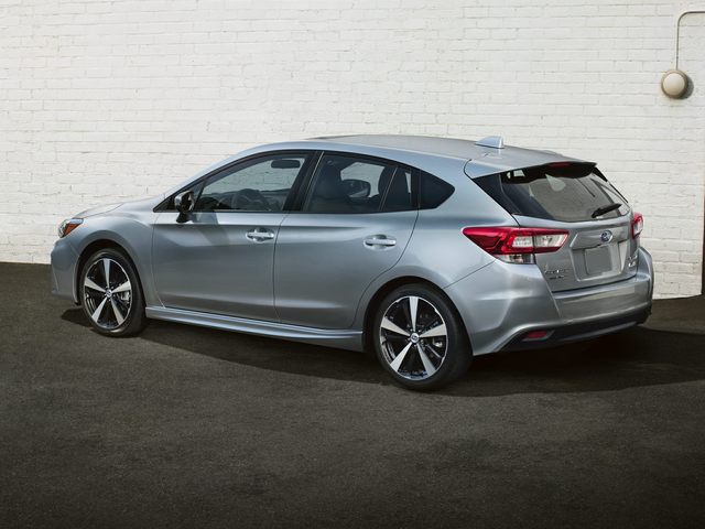 http://images.dealer.com/autodata/us/640/2019/USC90SUC042D0/USC70SUC042C01301.jpg
